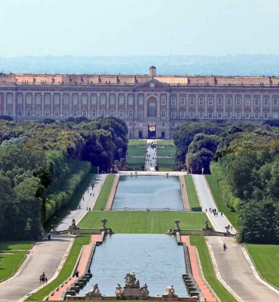 La Reggia di Caserta (spostamento in treno)